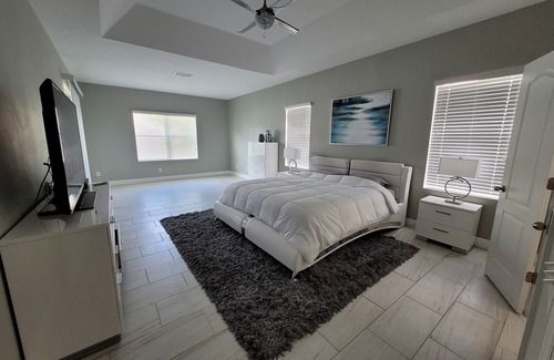 Apopka House | Stylish Modern Home in Quiet Neighborhood!