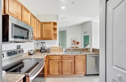 Sarasota Condo | Stylish, modern home in Serenata