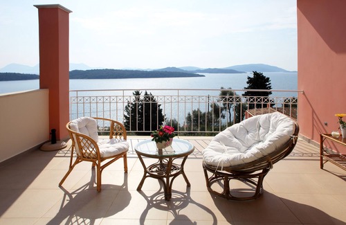 Perigiali Villa | Stylish Modern villa, private pool Ionian seaview, Walking distance to the beach