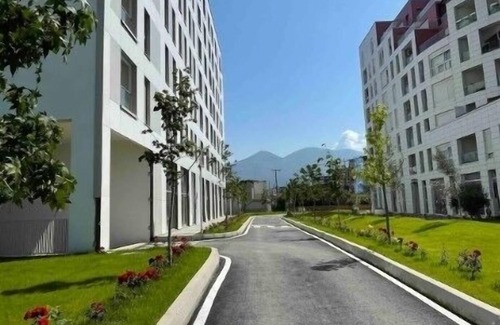 Tirana Condo | Stylish nest @15 min to center (A/C, Balcony)