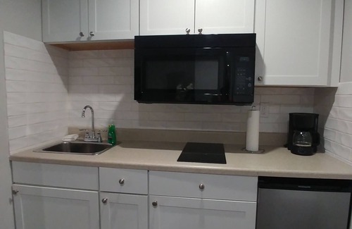 Frankford Apartment | Stylish Newly renovated * Private Aptarment* 1BR