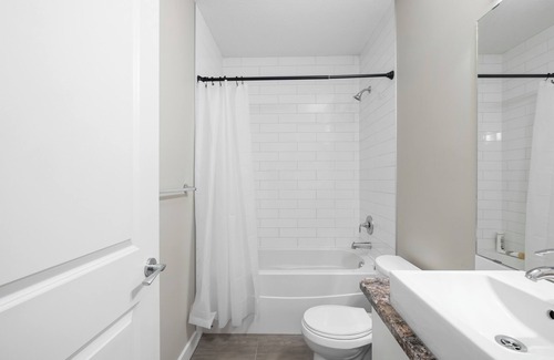 Jasper Place Apartment | Stylish Oasis *Private Fenced Yard* Near WEM Mall