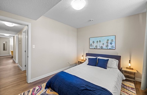 Jasper Place Apartment | Stylish Oasis *Private Fenced Yard* Near WEM Mall