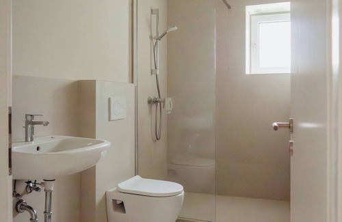 Celle House | Stylish Old Town Apartment with Parking - Quiet - Central