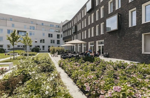 Oudenaarde House | Stylish Oudenaarde Retreat with Bike-Friendly Amenities | Steps to Market