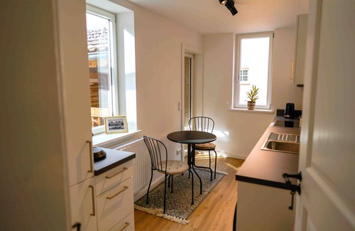 Coburg Apartment | Stylish penthouse flat with a certain charm