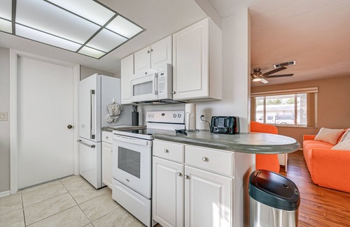 Gulf Highlands House | Stylish Port Richey Home ~ 8 Mi to Beach Park!