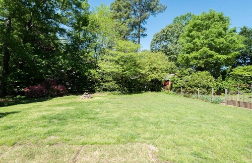 Cary House | Stylish Ranch- less than a mile from downtown Cary