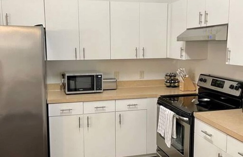 Fellowship Apartment | Stylish Rancher| Pet-Friendly | Minutes to WEC