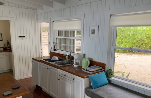 East End House | Stylish & Relaxed, Original Oceanfront Beach House - "The Bach"