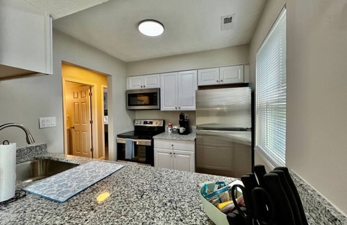 Middletown Apartment | Stylish remodeled space Middletown Free Laundry