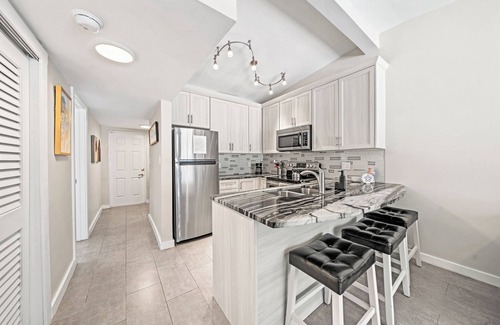 Orlando Beach Condo | Stylish Riverfront Villa W/Private beach access, Fire Pit, & BBQ Grills 🥂🌸