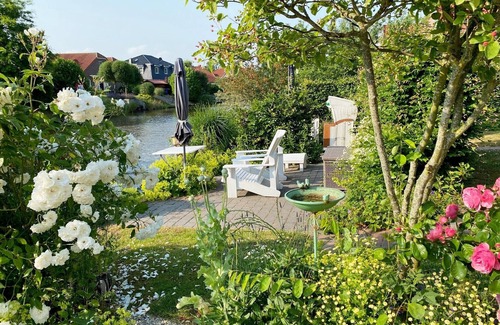 Greetsiel Condo | Stylish, romantic top-floor apartment with balcony and that certain something