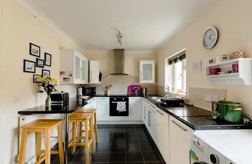 Birchington House | Stylish seaside house, 2 min walk from beach | Pass the Keys
