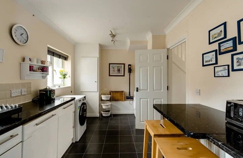 Birchington House | Stylish seaside house, 2 min walk from beach | Pass the Keys