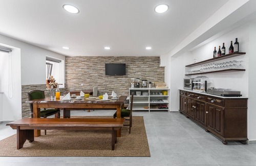 Nelas Apartment | Stylish serene space in Mangualde