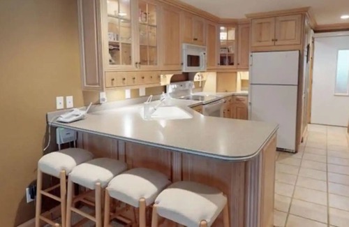 Snowshoe Condo | Stylish Ski in/out 2BR/2BA Shamrock Condo