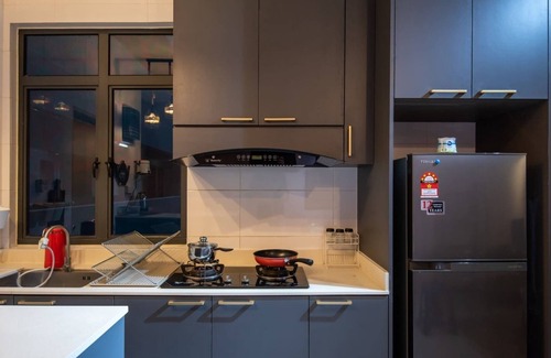 Tebrau Apartment | Stylish & Spacious 2BR at ARC Austin, Free Parking
