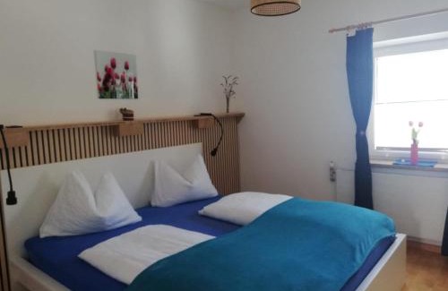 Stams Apartment | Stylish & Spacious Apartment with Patio