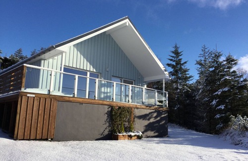 Lewiston House | Stylish, spacious lodge with panoramic views, an ideal base for Loch Ness