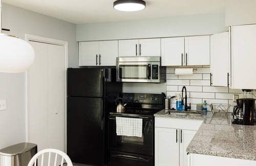 Carrboro House | Stylish & Spacious ★ Pets OK ★ Monthly Townhome