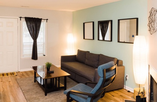 Carrboro House | Stylish & Spacious ★ Pets OK ★ Monthly Townhome