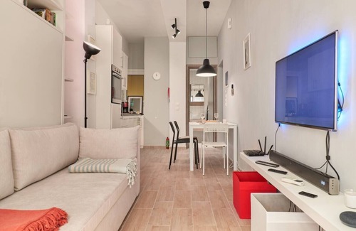 Piraeus Apartment | Stylish Studio Apartment Near Marina Zea