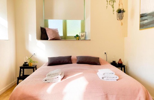 Cadier en Keer Apartment | Stylish studio in a monastery The Abbey
