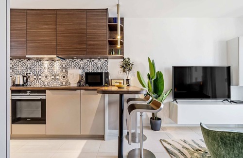 Merl Apartment | Stylish Studio in the Heart of Belair