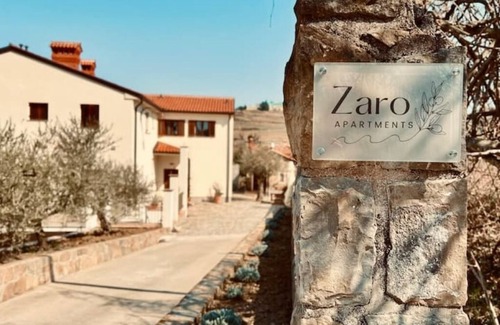 Izola Apartment | Stylish Studio | Terrace & Private Parking Included