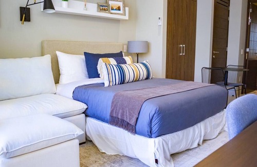 Colonia El Progreso Condo | Stylish Studio with Balcony @ Vista Vela 3, Mexico