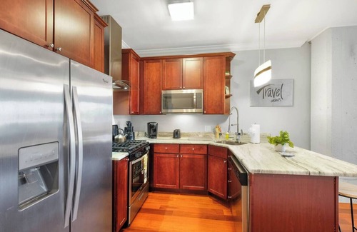 Olde Kensington Apartment | Stylish Studio w/Rooftop Pool