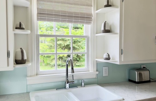 Ontonagon Cottage | Stylish Summer Cottage Close to Beach & Town with 3 Beds/AC/Wifi/Fire Pit