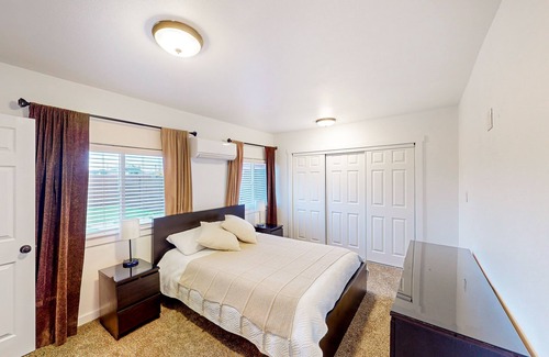 Soap Lake House | Stylish & sunny lake home with large patio - near beach access & hiking trails
