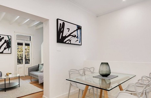 Pyrmont Apartment | Stylish Terrace Steps From Darling Harbour And ICC