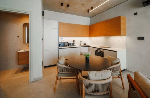 Chlorakas House | Stylish Townhouse with stunning sea view and pool