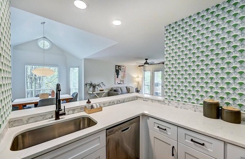 Charlotte Center City Condo | Stylish Uptown condo in Historic 4th Ward!