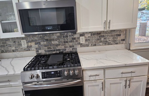 West Seventh House | Stylish Urban Escape. Minutes To Downtown St. Paul, Mall of America and MSP