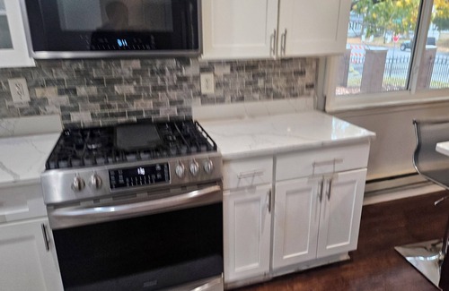 West Seventh House | Stylish Urban Escape. Minutes To Downtown St. Paul, Mall of America and MSP