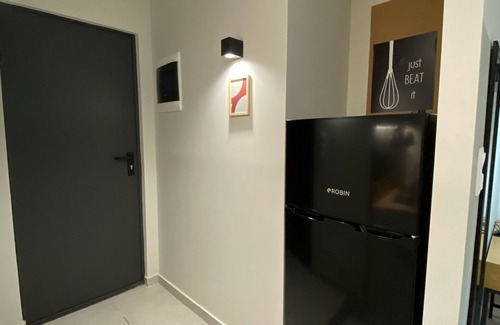 Vardaris Apartment | Stylish Urban Rental Unit With Private Entrance #E1