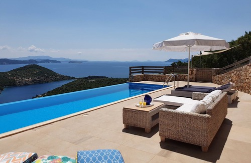Sivota Villa | Stylish Villa Albatross with Infinity Pool & stunning SeaViews