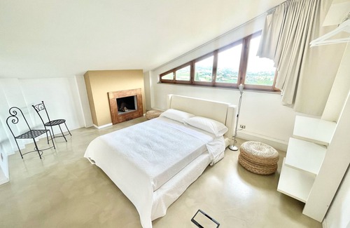 Pietrauta Villa | stylish villa near Bevagna and Montefalco with sensational views and sleeps 14
