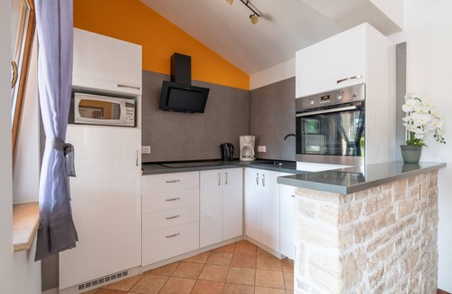 Segotici House | Stylish villa *, pool, 2.5 km from the sea, barbecue, WiFi, free WiFi