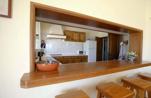 Vale Navio Villa | Stylish Villa with Large Private Pool ,Walled Garden & Sea Views very quiet -