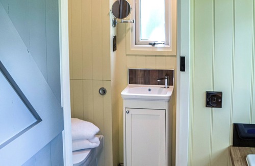 Irstead Cottage | Stylish with complete tranquillity, the perfect place to relax and unwind.