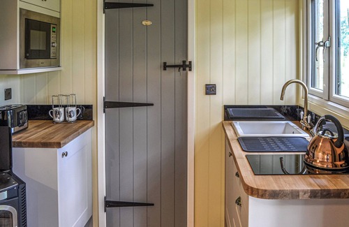 Irstead Cottage | Stylish with complete tranquillity, the perfect place to relax and unwind.