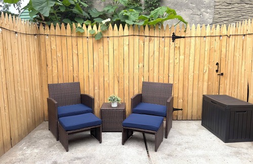Olde Richmond House | Stylishly Furnished Fishtown Home w/Office & Private Patio – 30+ Day Stay