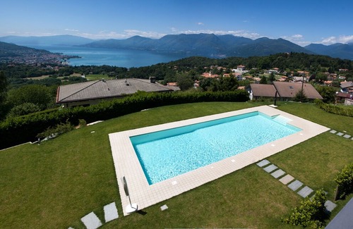 Poppino House | Stylishly furnished 3½-room house in a residence with pool and dream view