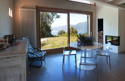 Poppino House | Stylishly furnished 3½-room house in a residence with pool and dream view