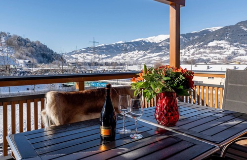 Kaprun Apartment | Stylishly furnished apartment, centrally located in Kaprun